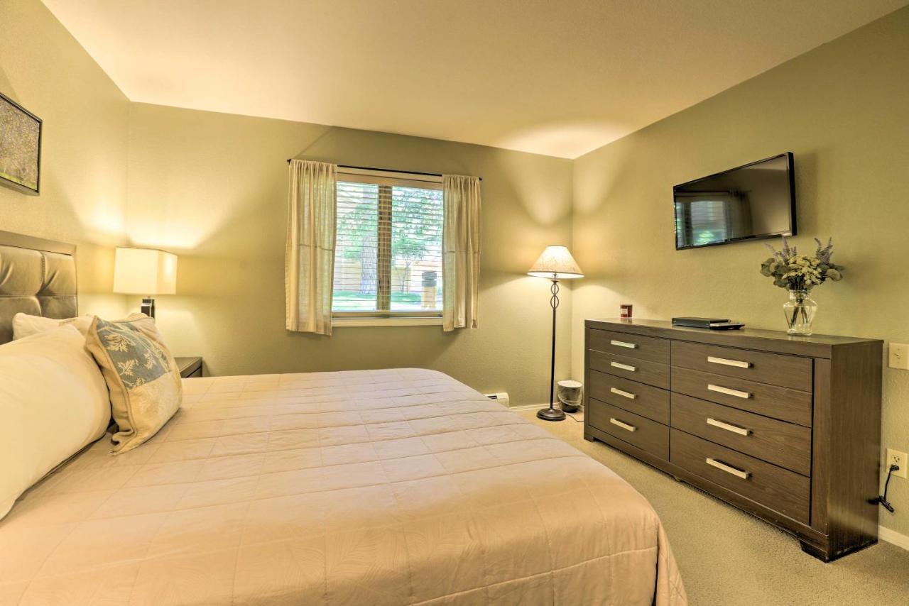 Corner-Unit Condo With Grill Walk To Lake Tahoe! 인크라인 빌리지 외부 사진