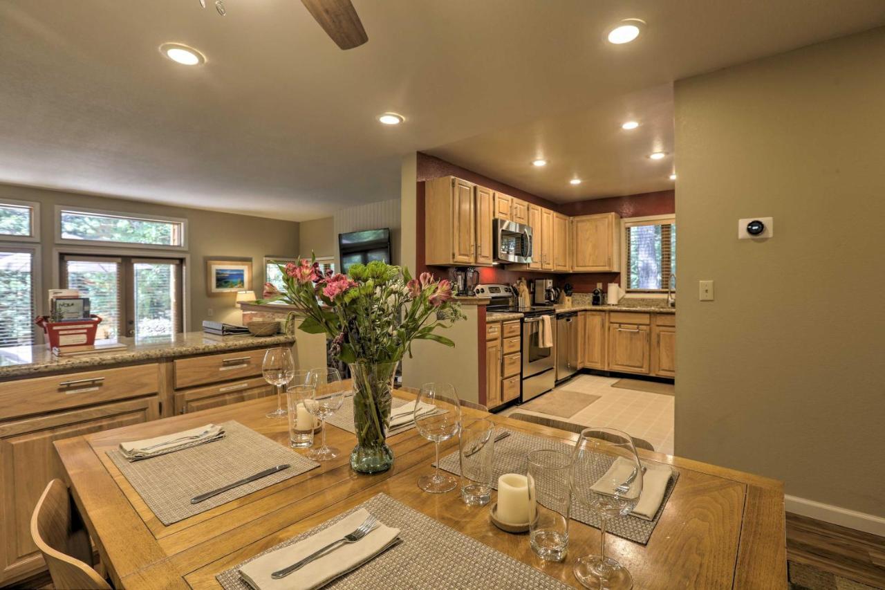 Corner-Unit Condo With Grill Walk To Lake Tahoe! 인크라인 빌리지 외부 사진