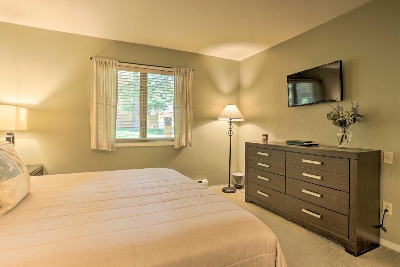 Corner-Unit Condo With Grill Walk To Lake Tahoe! 인크라인 빌리지 외부 사진