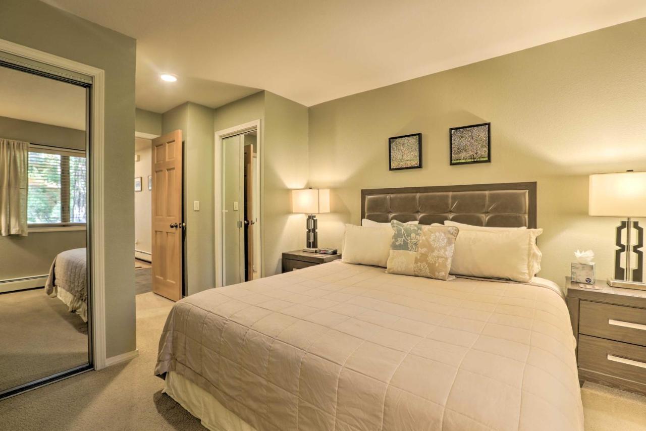 Corner-Unit Condo With Grill Walk To Lake Tahoe! 인크라인 빌리지 외부 사진